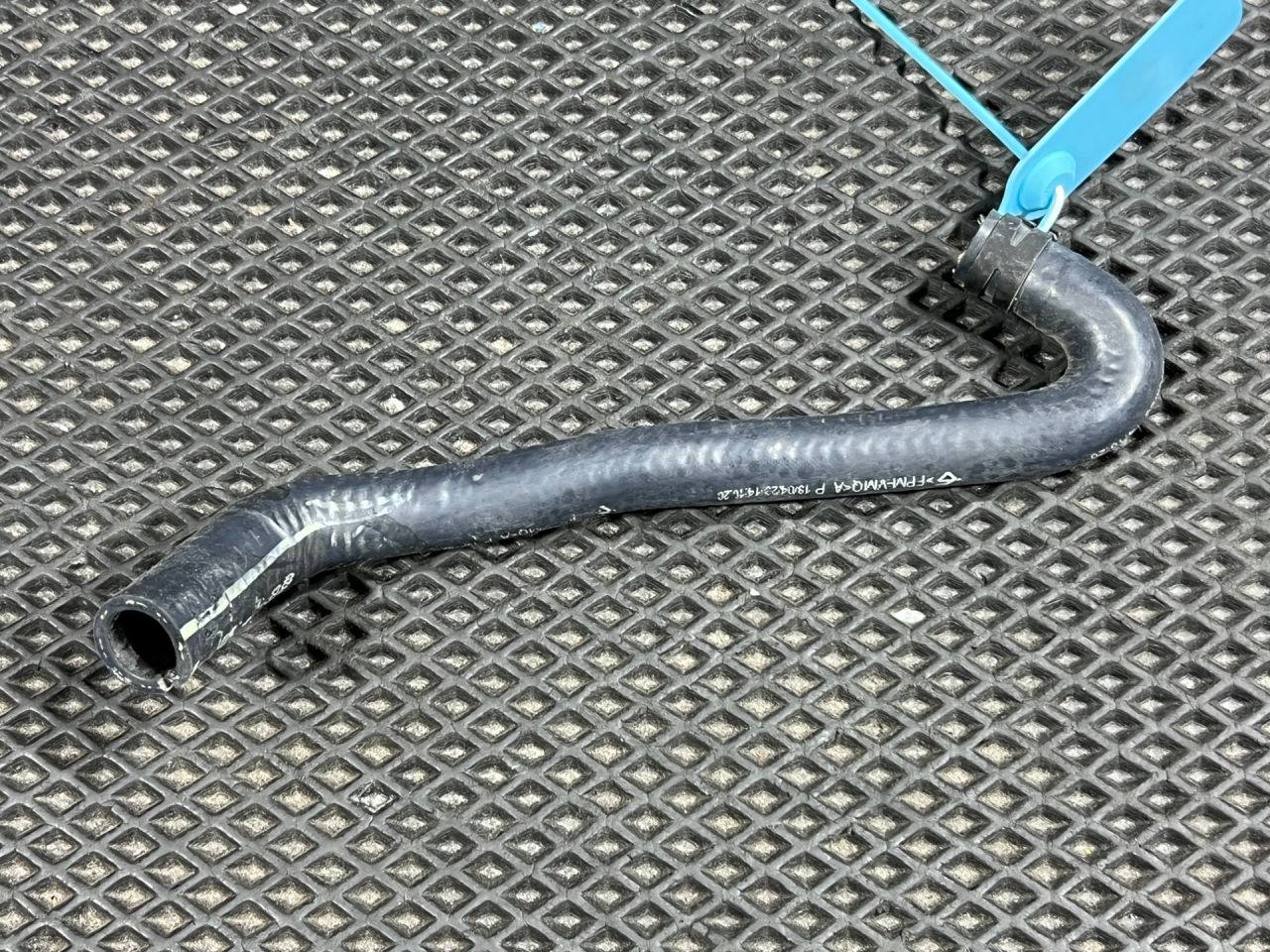 патрубок (трубопровод, шланг) Buick Envista 1 поколение 2024, 1.2 л., бензин, АКПП, внедорожник 5 дв., 55499623 - фото №1