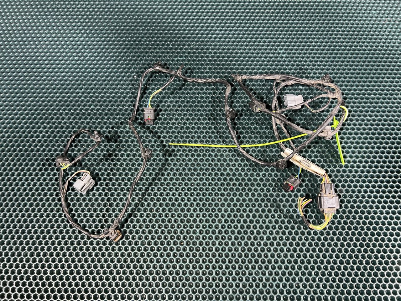 проводка бампера Land Rover Range Rover Evoque L538 2013, 2.0 л., бензин, АКПП, внедорожник 5 дв., BJ3215B484AC - фото №1