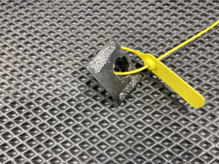 крепление парктроника Audi Q7 4L [рестайлинг] 2013, 3.0 л., CTWB, бензин, АКПП, внедорожник 5 дв.