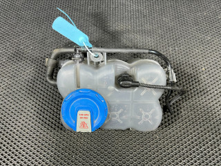 бачок расширительный Porsche Macan 1 поколение [2-й рестайлинг] 2022, 2.9 л., DGR, бензин, АКПП, внедорожник 5 дв., 95B121407B