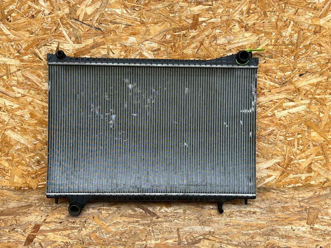 радиатор (основной) Jaguar XF X260 2016, 3.0 л., бензин, АКПП, седан, GX638005AB, T2H2736 - фото №1