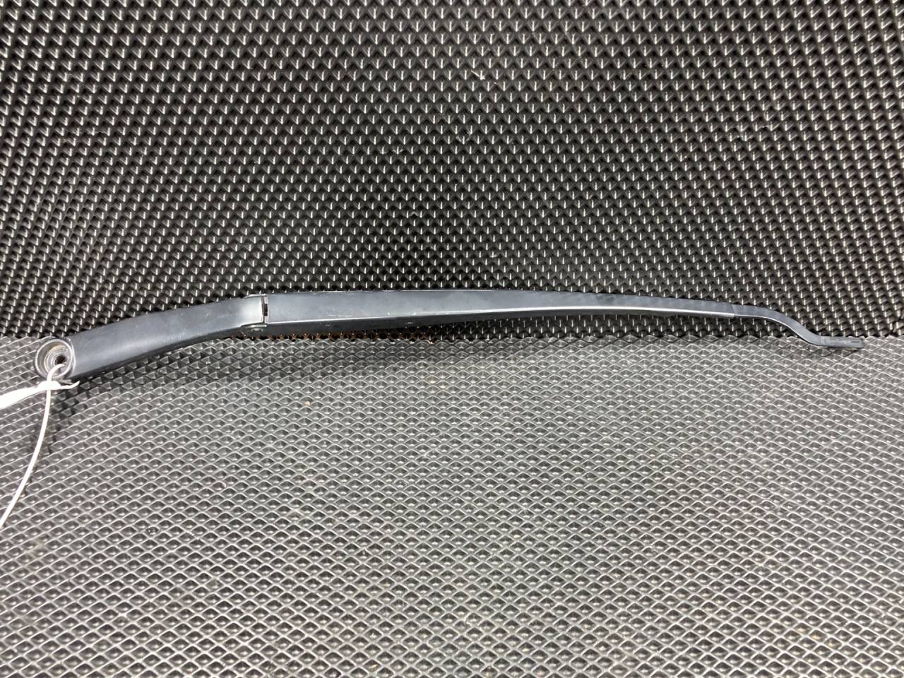 щеткодержатель (поводок стеклоочистителя, дворник) Kia K5 3 поколение 2020, 1.6 л., G4FP, бензин, АКПП, 98321L2200 - фото №1