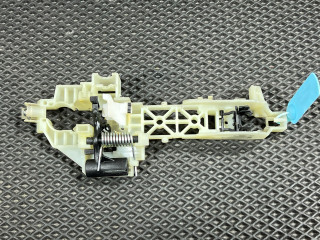 скелет ручки двери передней правой Genesis G70 1 поколение 2019, 2.0 л., G4KL, бензин, АКПП, седан, 82655-G9000