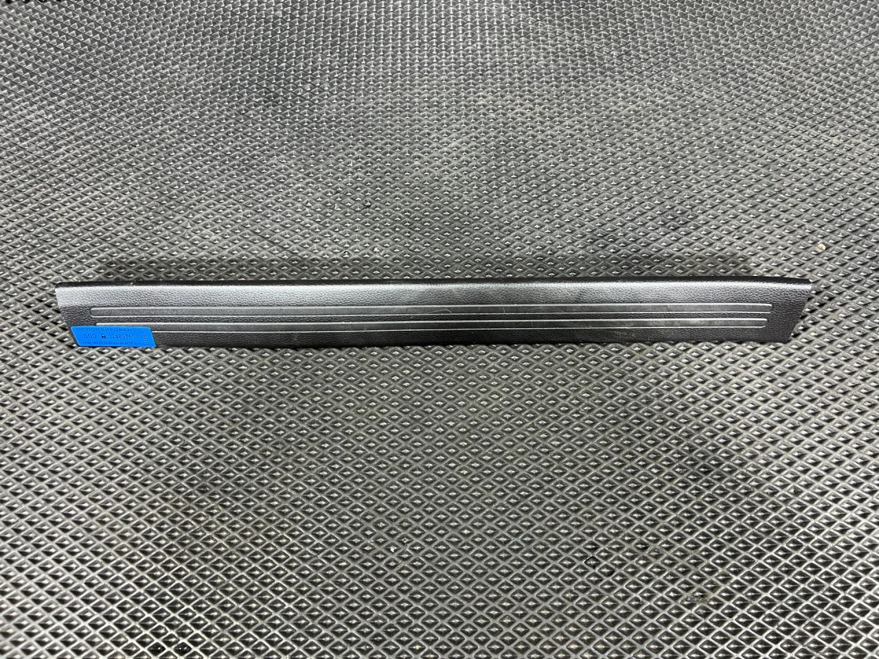 накладка на порог внутренняя Honda CR-V 6 поколение 2025, 1.5 л., L15B, бензин, АКПП, внедорожник 5 дв., 842513A0 - фото №1