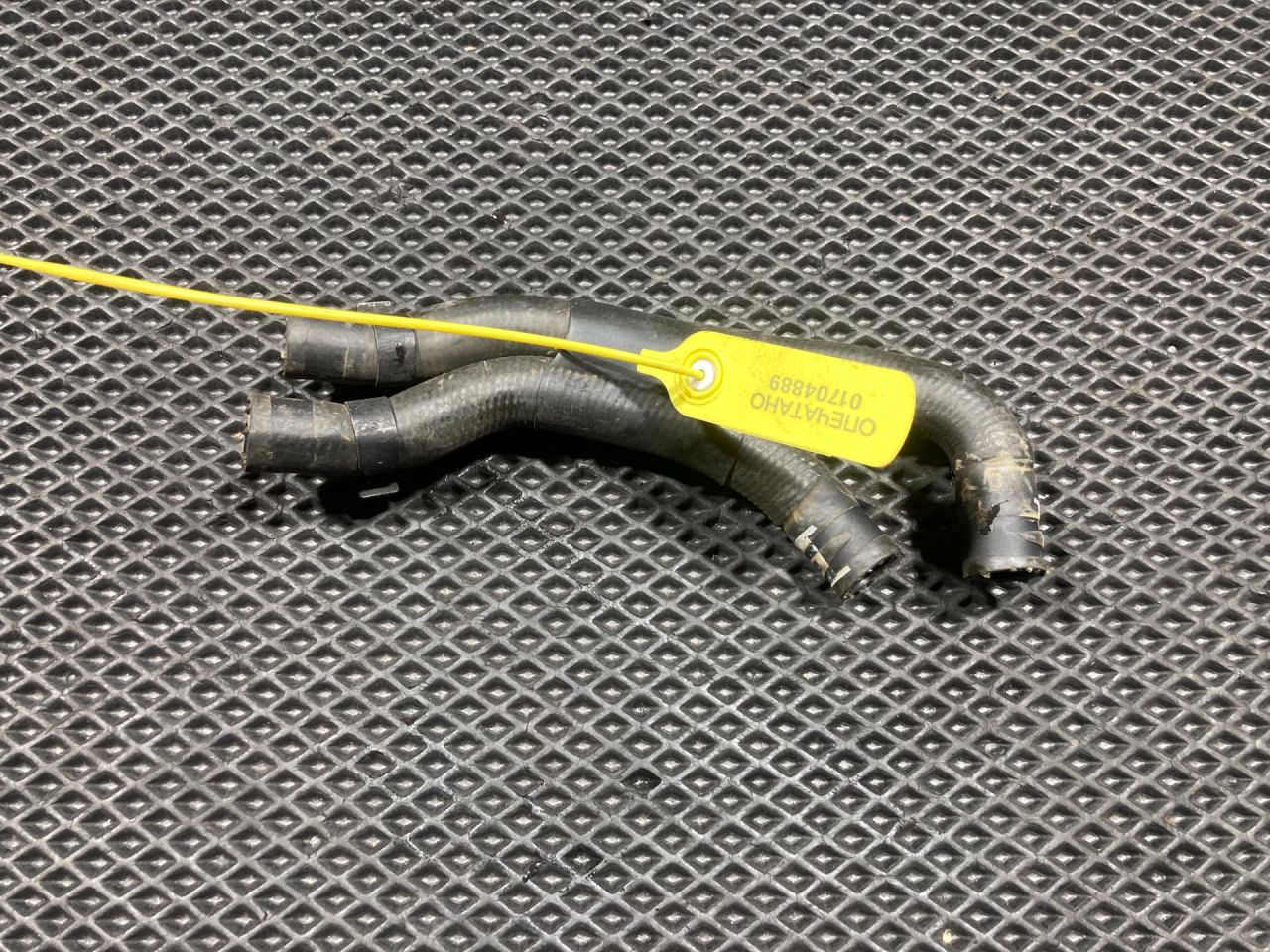 патрубок (трубопровод, шланг) Audi A4 B9 2019, 2.0 л., бензин, АКПП, седан, 8W0122445C - фото №1