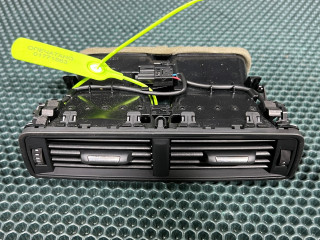 дефлектор обдува салона Audi Q7 4M 2017, 3.0 л., бензин, АКПП, внедорожник 5 дв., 4M0819203, 4M0819203B