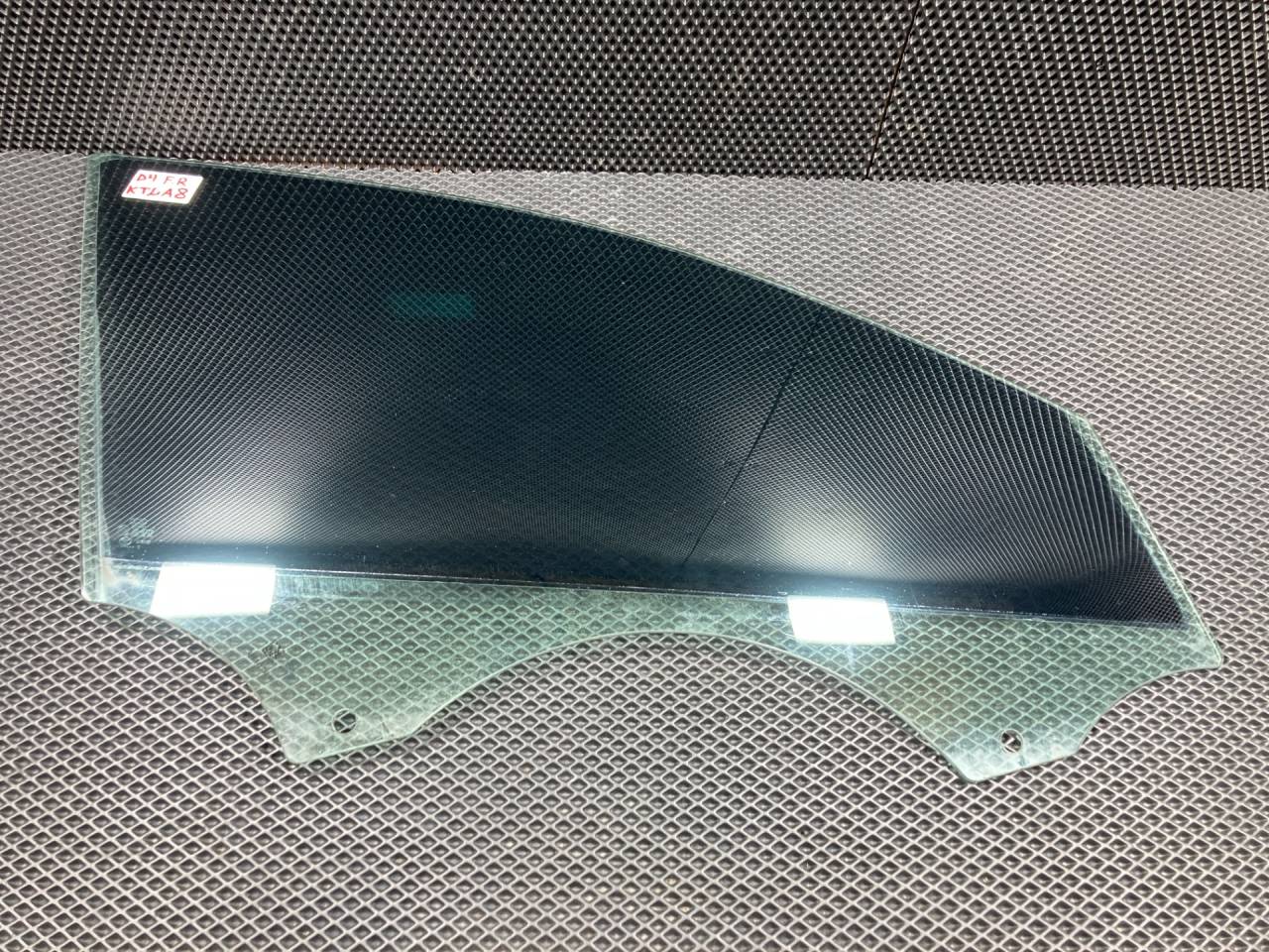 стекло двери передней правой Audi A8 D4/4H 2011, 4.2 л., CDRA, бензин, АКПП, седан, 4H0845202A - фото №1