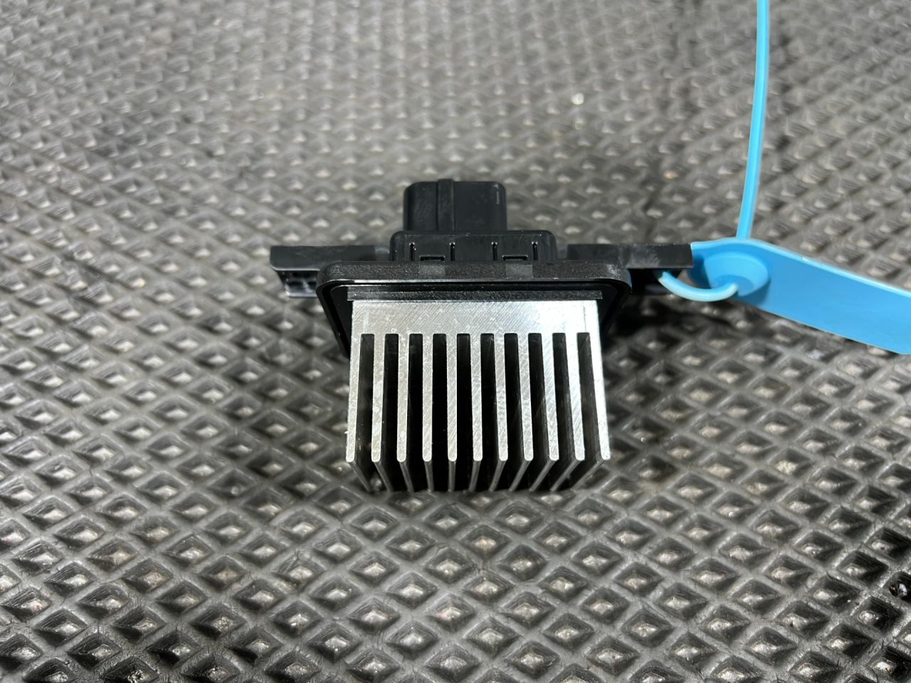 сопротивление печки Honda Accord 11 поколение 2025, 1.5 л., L15B, бензин, вариатор, седан, 79330-TRT-003 - фото №1