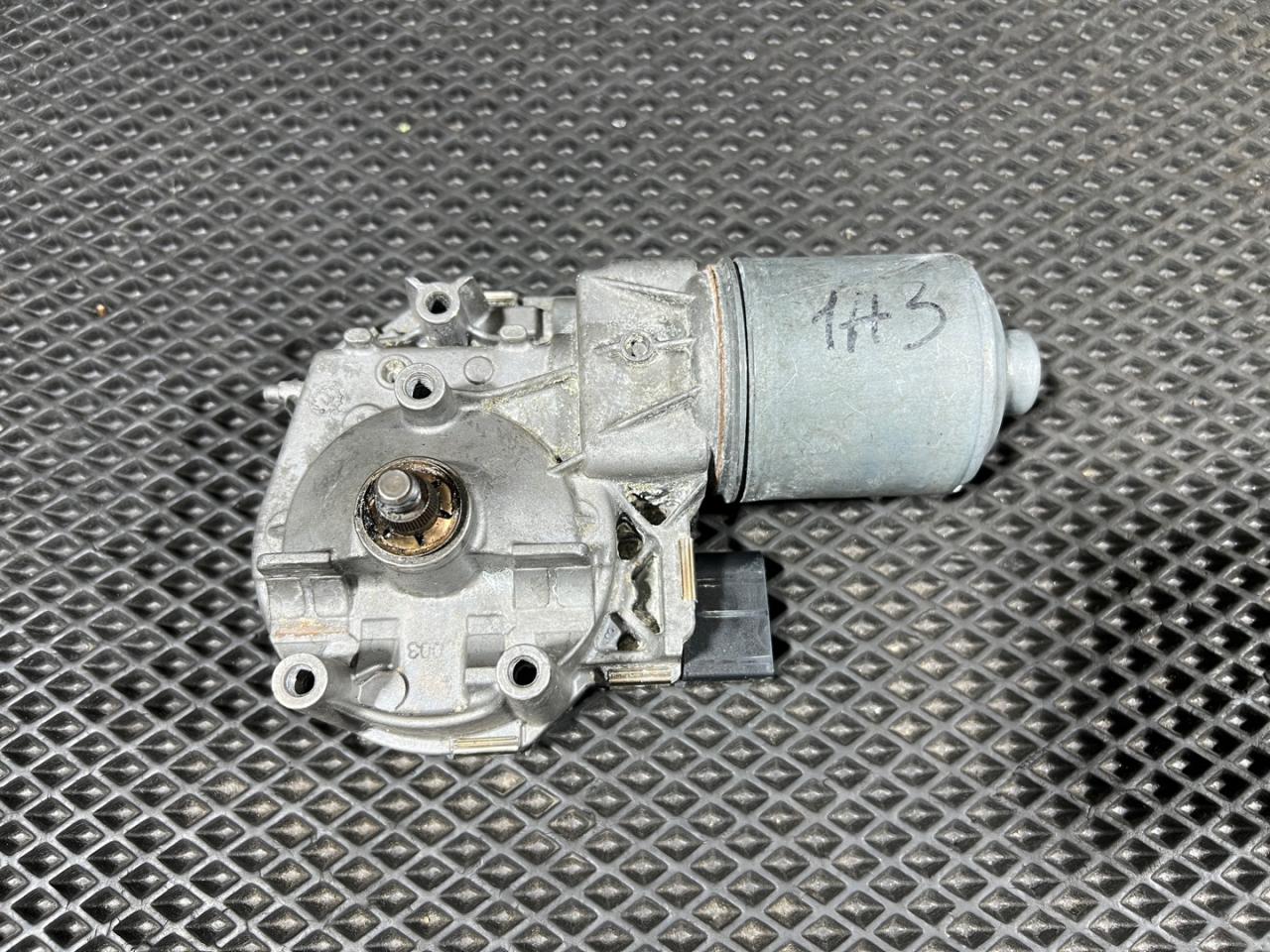 моторчик передних стеклоочистителей (дворников) Audi A8 D4/4H 2012, 4.2 л., CDRA, бензин, АКПП, седан, 4H1955119C, 1397220618 - фото №1