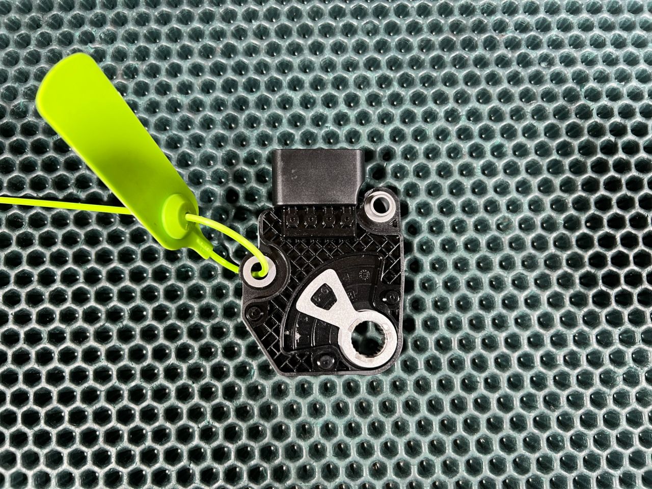 датчик (прочие) Audi Q5 FY FYB 2018, 2.0 л., бензин, АКПП, внедорожник 5 дв., 0CK927753G - фото №1