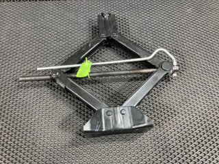 домкрат Land Rover Discovery Sport 1 поколение L550 2017, 2.0 л., 204PT, бензин, АКПП, внедорожник 5 дв., EJ3217080AC