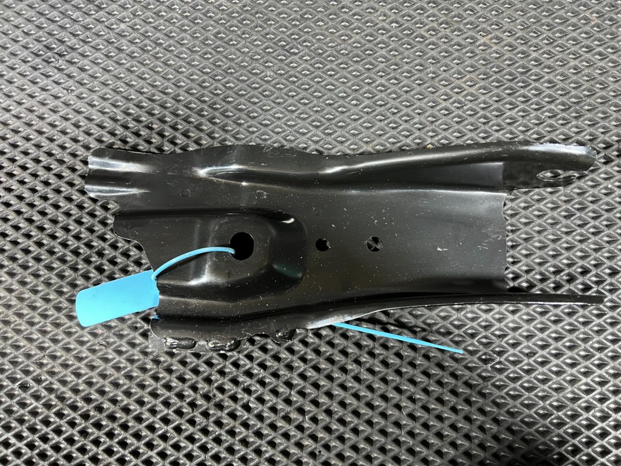 Кронштейн балки Honda Accord 11 поколение 2025, 1.5 л., L15B, бензин, вариатор, седан, 74350-T20-A00 - фото №1