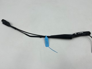 щеткодержатель (поводок стеклоочистителя, дворник) Acura Integra 4 поколение 2023, 1.5 л., бензин, вариатор, хетчбэк 5 дв., передний привод, 76645T20A01