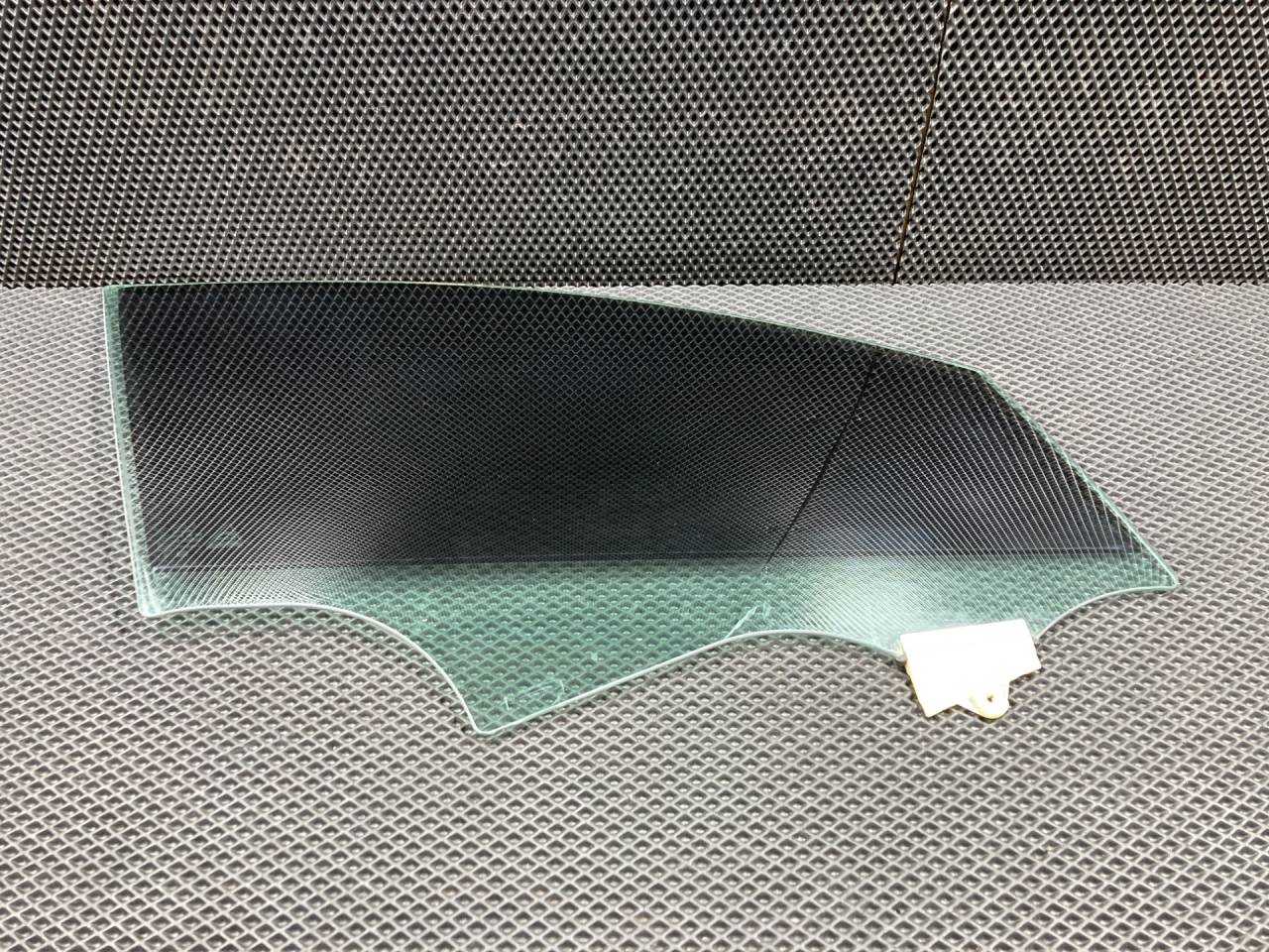 стекло двери передней правой Kia K5 3 поколение 2021, 1.6 л., G4FP, бензин, АКПП, 82420L3000 - фото №1