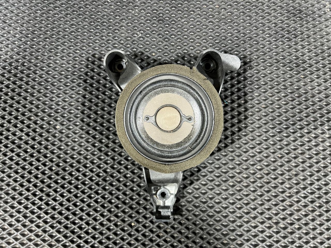 динамик Audi S8 D4 2013, 4.0 л., CGTA, бензин, АКПП, седан, 4H1035401A - фото №1