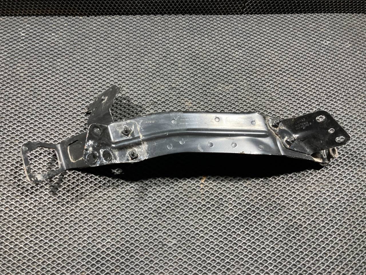 кронштейн (крепление) Audi Q7 4M 2017, 3.0 л., CREC, бензин, АКПП, внедорожник 5 дв., 4M0805352A, 4M0805354A, 4M0804570A, 4M0805252B - фото №1