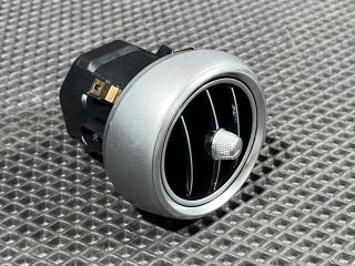 дефлектор обдува салона Mercedes-Benz C-Класс W205 [рестайлинг] 2020, 3.0 л., M 276.824, бензин, A2058300301