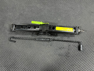 домкрат Land Rover Range Rover Velar 1 поколение 2018, 3.0 л., бензин, АКПП, внедорожник 5 дв., LR106233, LR090436, HK8317081AA, HK8317080BA