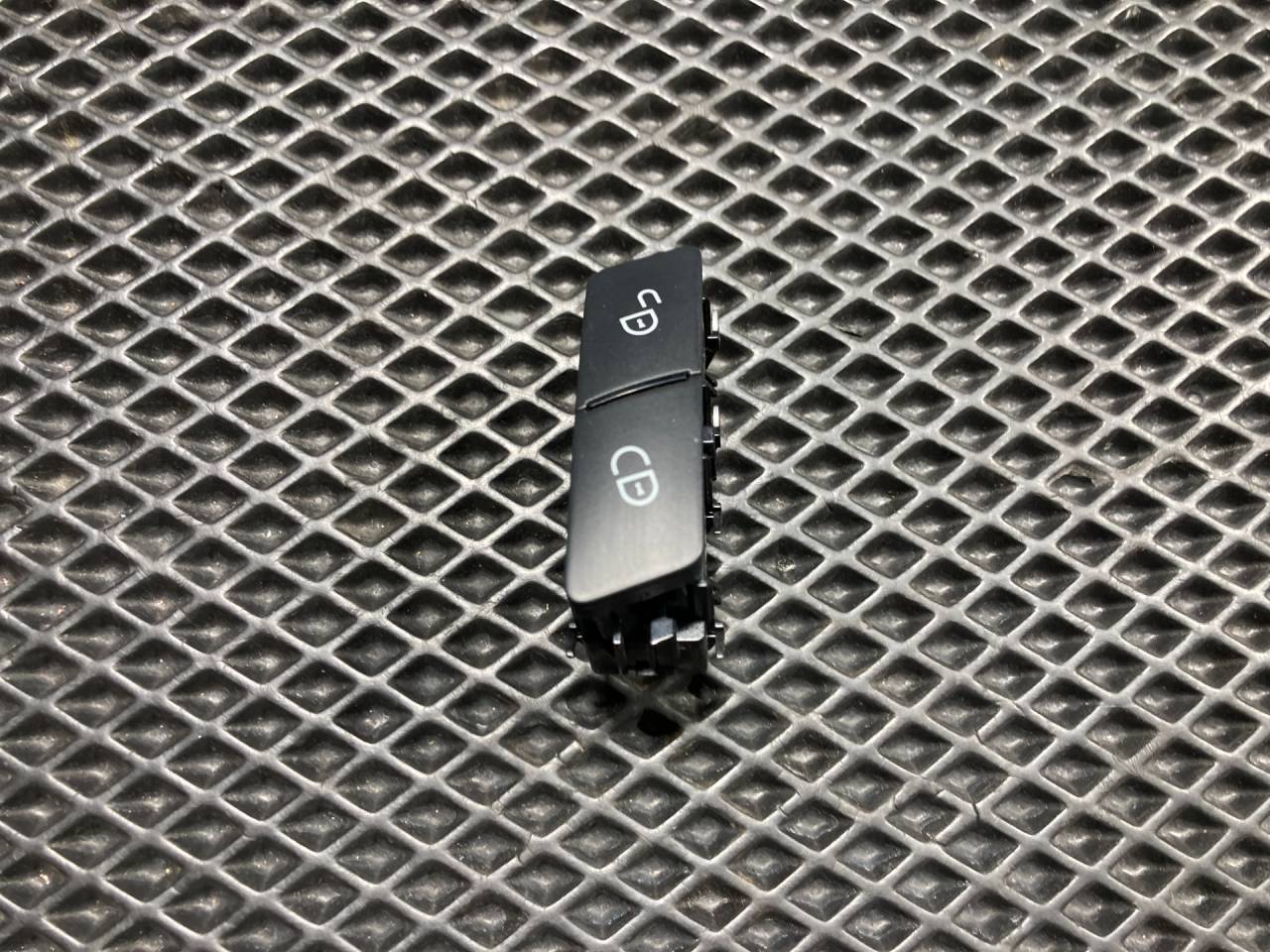 кнопка центрального замка Mercedes-Benz GL-Класс X166 2012, 4.7 л., M 278.928, бензин, АКПП, внедорожник 5 дв., A2049058502 - фото №1