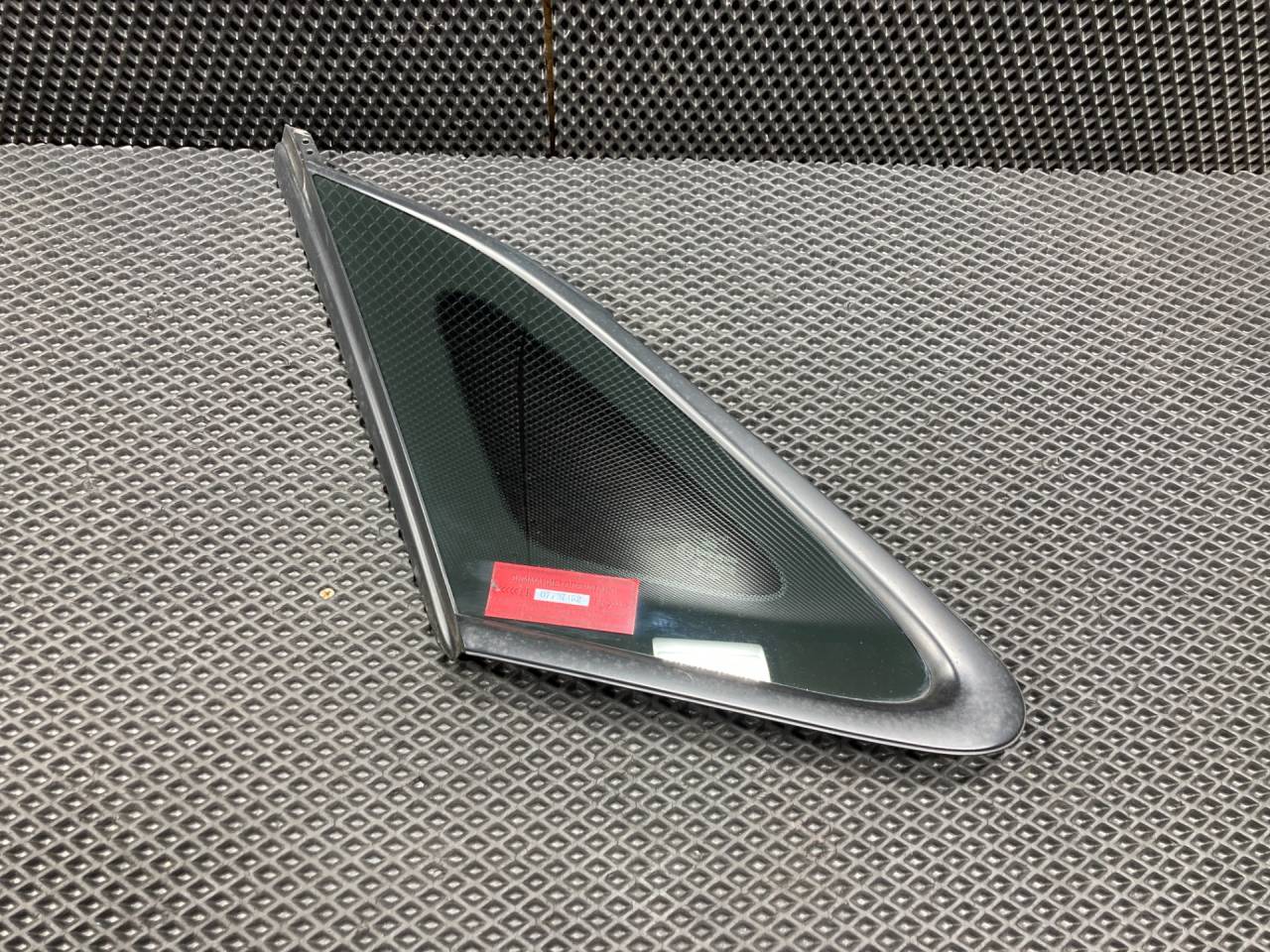 стекло кузовное боковое левое Kia K5 3 поколение 2021, 1.6 л., G4FP, бензин, АКПП, 87810-L3100 - фото №1