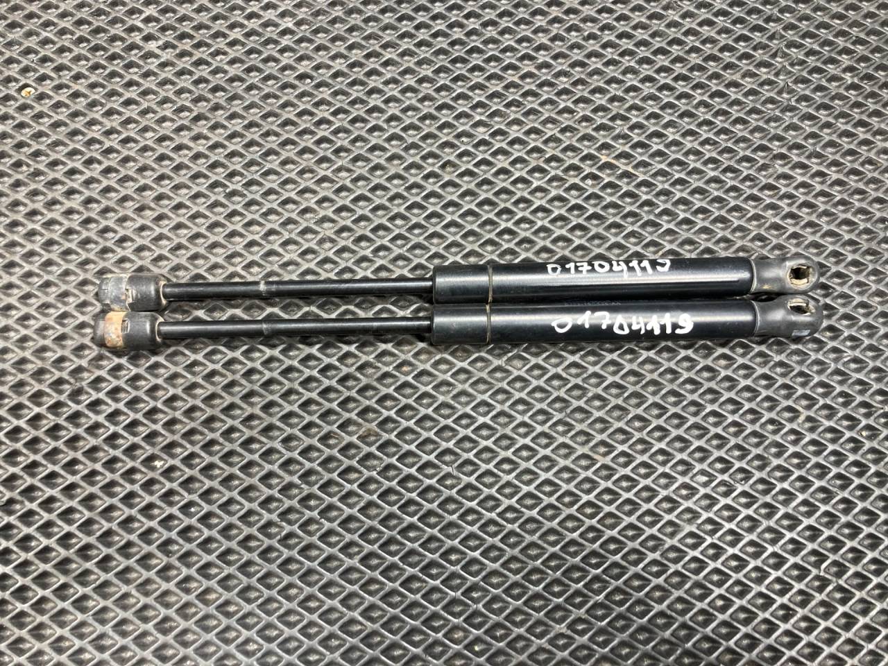 амортизатор капота Land Rover Range Rover Evoque L538 2014, 2.0 л., 204PT, бензин, АКПП, внедорожник 5 дв., BJ3216C826AA, LR025400 - фото №1