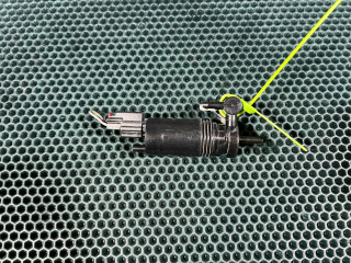 насос (моторчик) омывателя стекла Land Rover Range Rover Sport 2 поколение L494 2016, 3.0 л., 306PS, бензин, АКПП, внедорожник 5 дв., 1042518001, LR079904