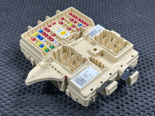 блок предохранителей Genesis G70 1 поколение 2019, 2.0 л., G4KL, бензин, АКПП, седан, 91950-G9841