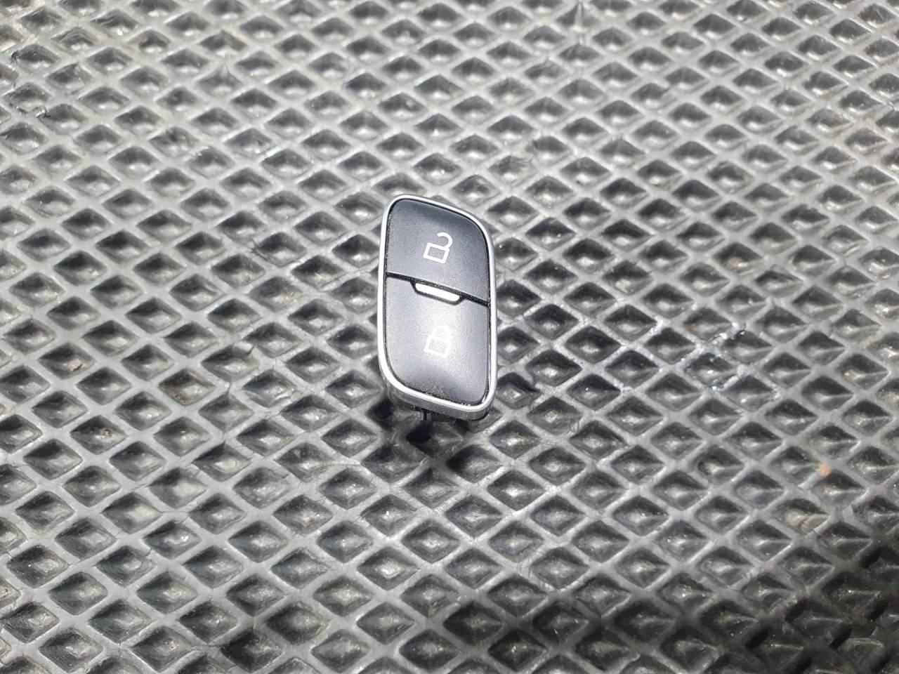 кнопка центрального замка Ford Bronco Sport 1 поколение 2020, 1.5 л., бензин, АКПП, внедорожник 5 дв., JX7T14017BA - фото №1