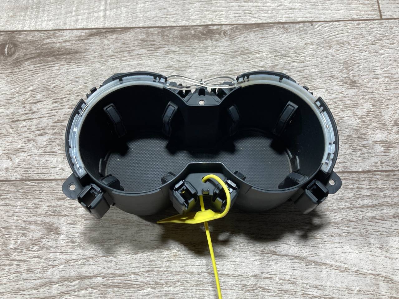 подстаканник Audi A4 B9 2019, 2.0 л., бензин, АКПП, седан, 8W0862533E - фото №1