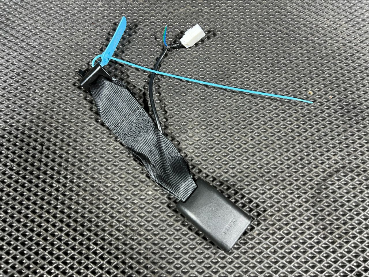 замок ремня безопасности Hyundai Tucson 4 поколение 2024, 2.5 л., G4KN, бензин, АКПП, внедорожник 5 дв., 89840-CW200NNB - фото №1