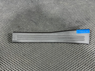 накладка на порог внутренняя Honda CR-V 6 поколение 2025, 1.5 л., L15B, бензин, АКПП, внедорожник 5 дв., 84261-3A0