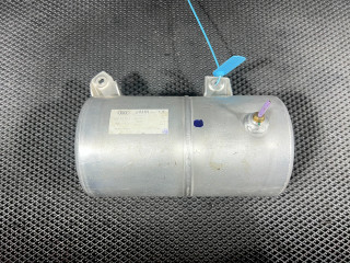 ресивер пневмоподвески Audi S8 D4 2013, 4.0 л., CGTA, бензин, АКПП, седан, 4H0616203D