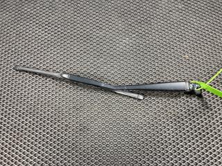 щеткодержатель задний Land Rover Discovery 5 поколение L462 2018, 3.0 л., 306PS, бензин, АКПП, внедорожник 5 дв., HY3217C403AC, LR083129