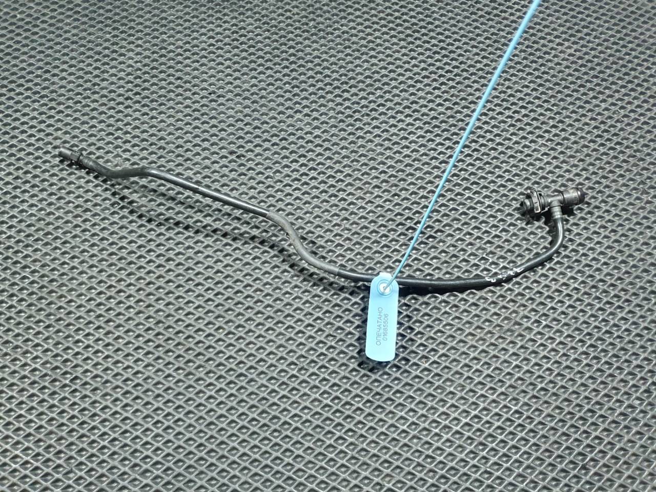 патрубок (трубопровод, шланг) Audi A4 B9 2015, 2.0 л., бензин, АКПП, седан, 8W0121081BL - фото №1