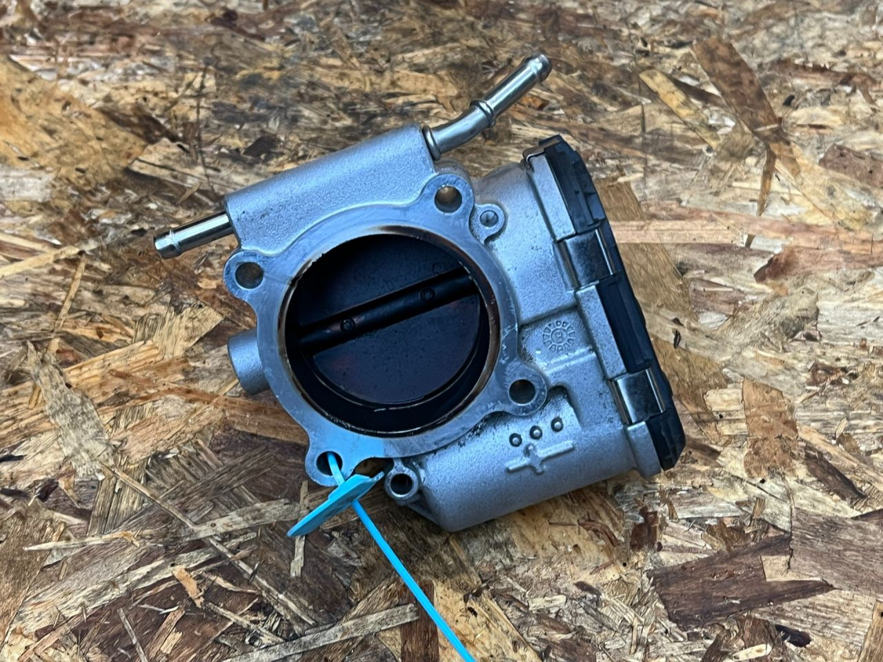 заслонка дроссельная Genesis G70 1 поколение 2019, 2.0 л., G4KL, бензин, АКПП, седан, 35100-2S900 - фото №1