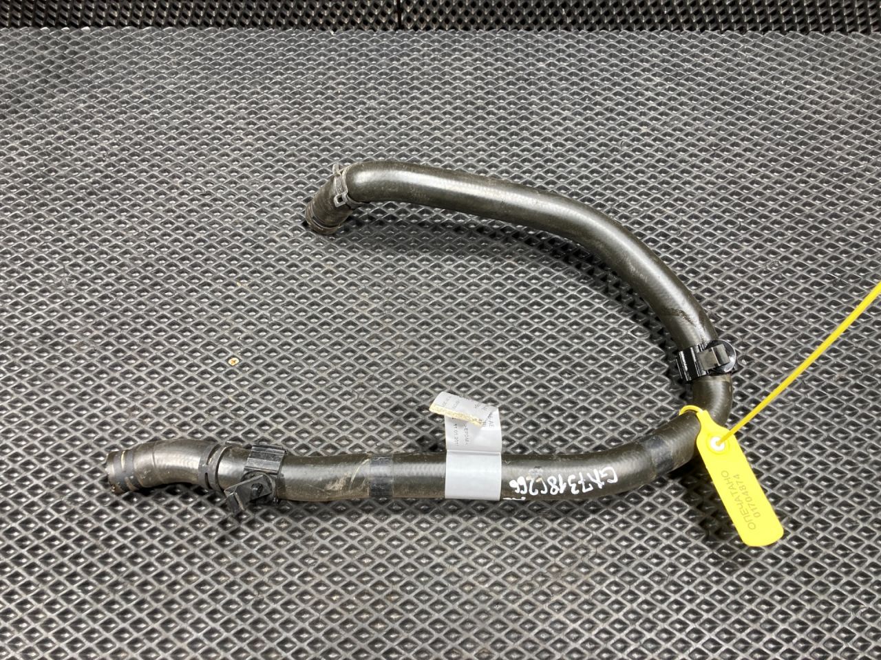 патрубок (трубопровод, шланг) Jaguar F-Pace 1 поколение X761 2017, 2.0 л., дизель, АКПП, внедорожник 5 дв., T2H25486, T2H4043, GX7318C266AE, LR091448 - фото №1