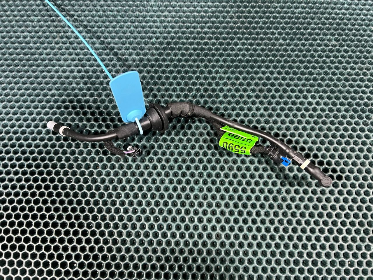 Проводка крышки багажника Chevrolet Trax 2 поколение 2024, 1.2 л., бензин, АКПП, внедорожник 5 дв., 42845590, 42827210 - фото №1