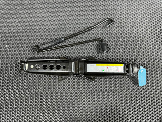 домкрат Volkswagen Taos 1 поколение 2021, 1.5 л., DNK, бензин, АКПП, внедорожник 5 дв., 5QM011031A, 5Q0011221