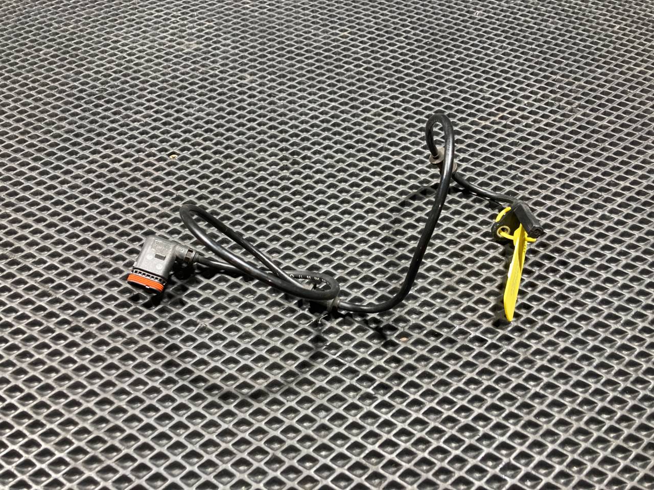 датчик ABS Mercedes-Benz SLK-Класс R172 2013, 3.5 л., бензин, родстер, A1725400617 - фото №1