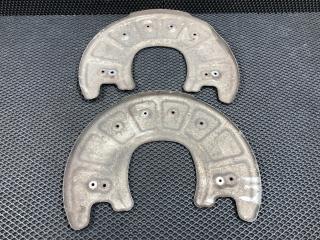 защитный кожух тормозного механизма Mercedes-Benz C-Класс W205/S205/C205 2017, 4.0 л., M 177.980, бензин, АКПП, седан, A2054210320