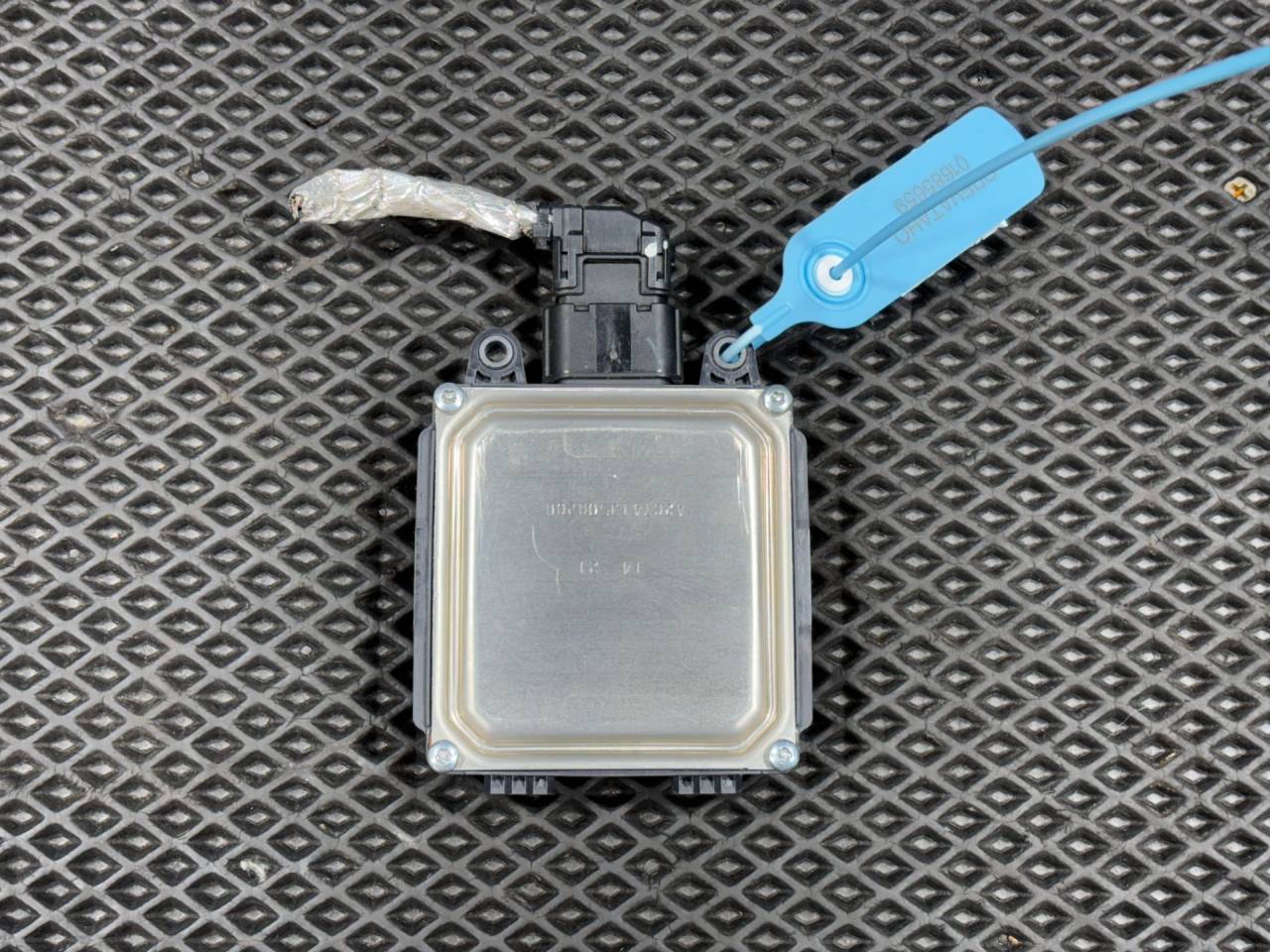 датчик мертвых (слепых) зон Ford Bronco Sport 1 поколение 2021, 1.5 л., бензин, АКПП, внедорожник 5 дв., M1PT14D453AA, A2C77729101 - фото №1