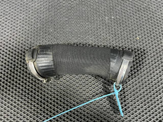 патрубок интеркулера Porsche Macan 1 поколение [2-й рестайлинг] 2022, 2.9 л., DGR, бензин, АКПП, внедорожник 5 дв., 95B145993G, 95B145993E