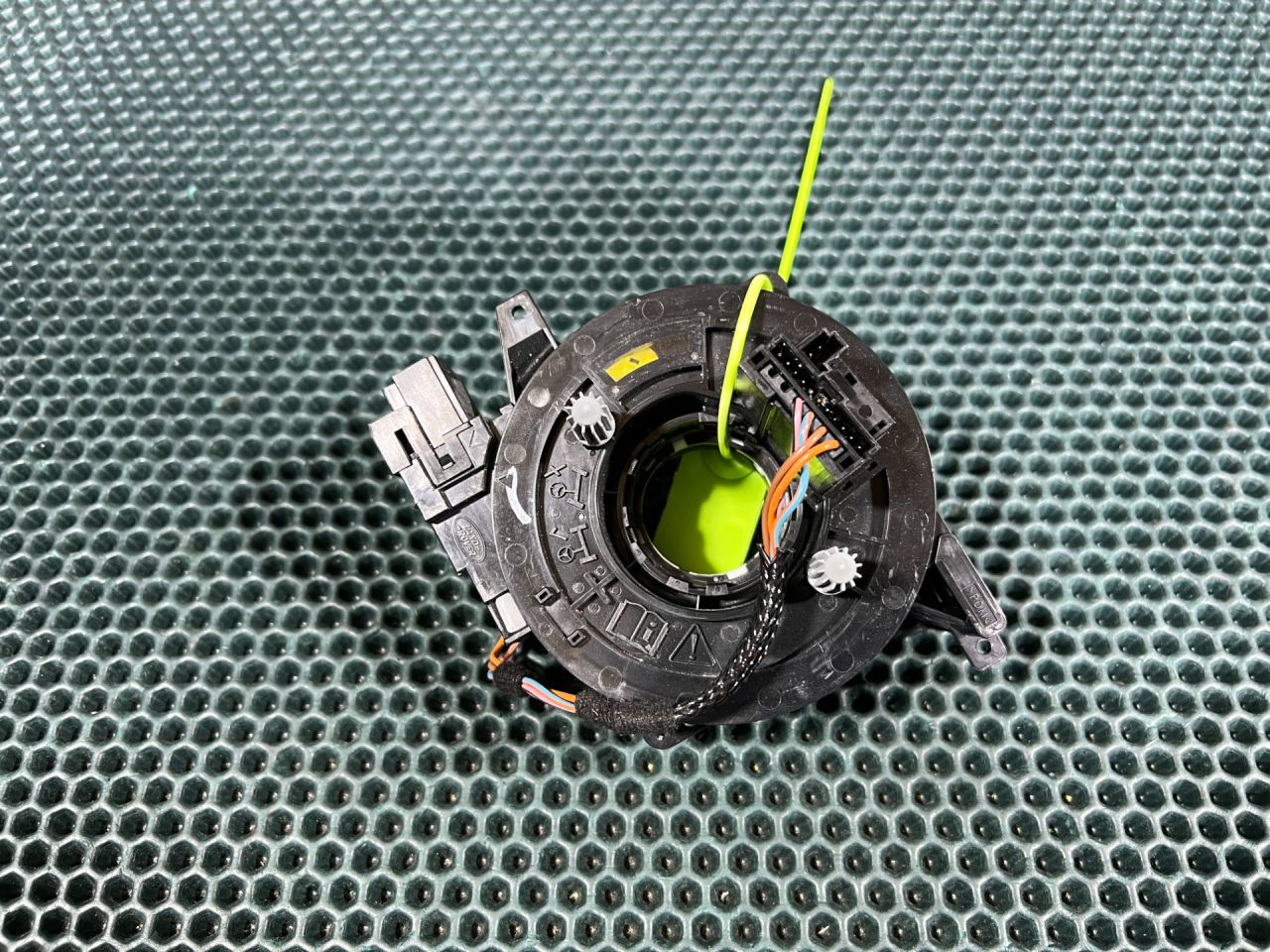 шлейф руля Land Rover Range Rover Sport 2 поколение 2014, 3.0 л., 306PS, бензин, АКПП, внедорожник 5 дв., LR084446, BJ32-14A664-BB, LR042314 - фото №1