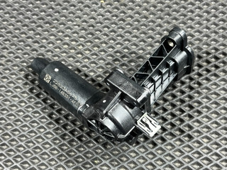 доводчик двери Ford Mustang Mach-E 1 поколение 2023, электро, внедорожник 5 дв., LJ8B-14B351-AF