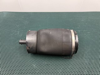 пневмоподушка Land Rover Range Rover 4 поколение L405 2016, 5.0 л., 508PS, бензин, МКПП, внедорожник 5 дв., CPLA-5580-AB, LR034262, LR081576, LR089235, LR044853, LR052171