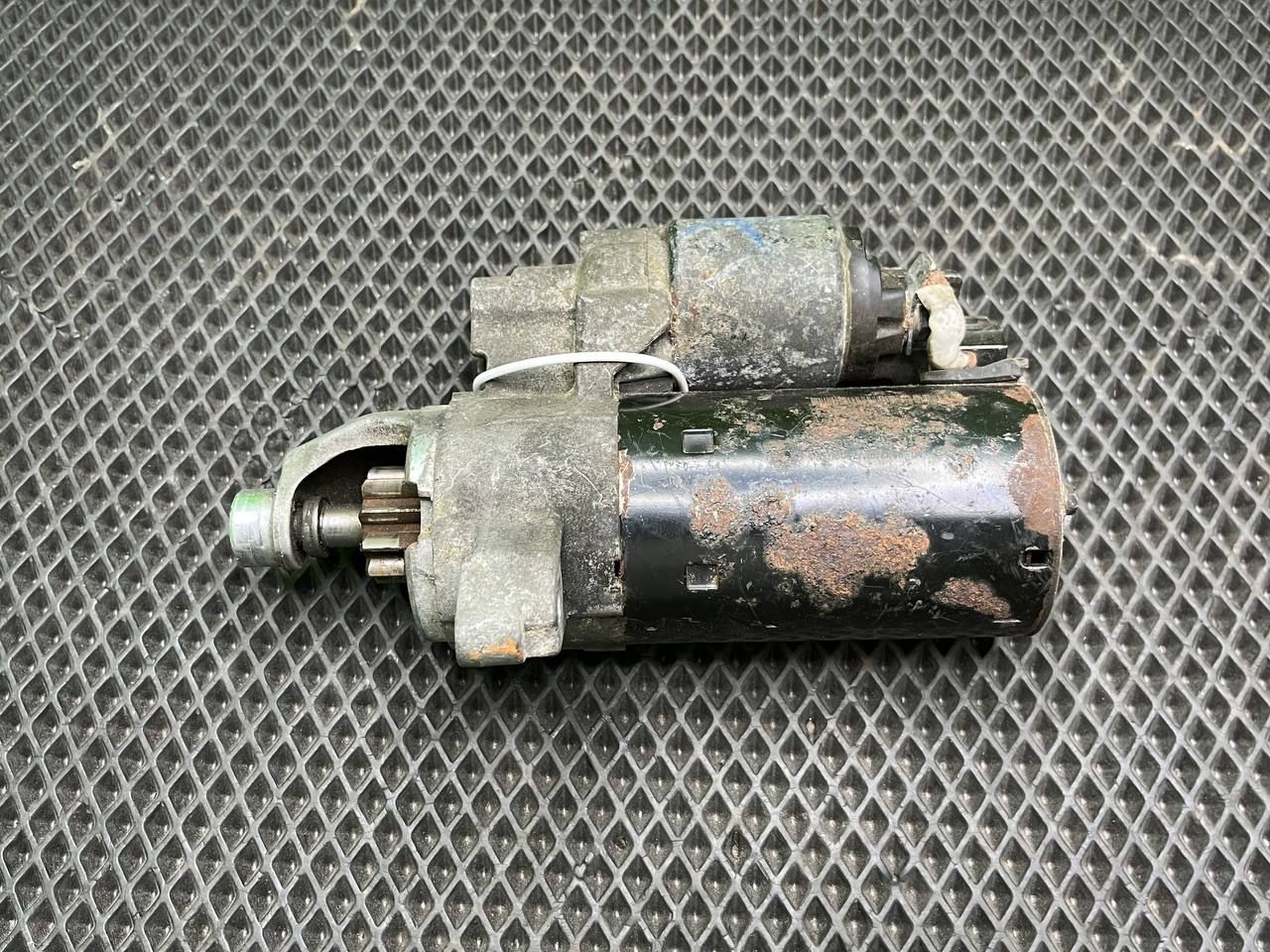 стартер Audi A8 D4/4H 2012, 4.2 л., CDRA, бензин, АКПП, седан, 079911021D, 079911021C, 079911021B - фото №1