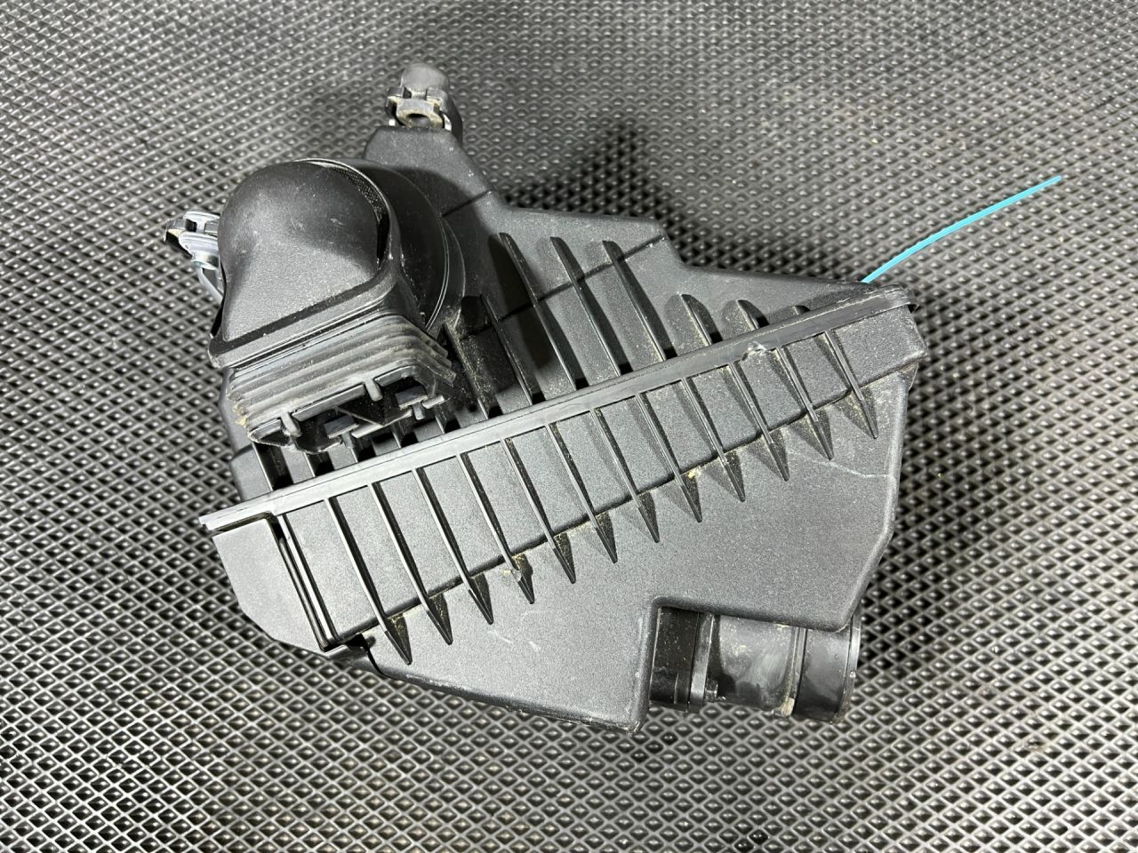 корпус воздушного фильтра Hyundai Tucson 4 поколение 2024, 2.5 л., G4KN, бензин, АКПП, внедорожник 5 дв., 28110-L0200, 28100-CW200 - фото №1