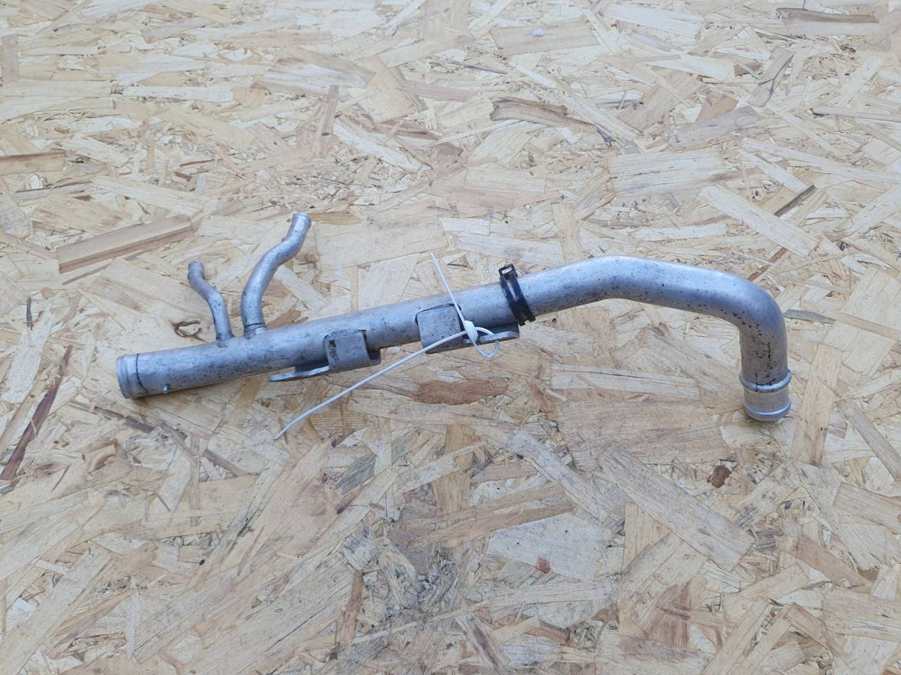 трубка охлаждающей жидкости Audi Q7 4L 2008, 4.2 л., BAR, бензин, внедорожник 5 дв., 079121070BH - фото №1