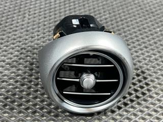 дефлектор обдува салона Mercedes-Benz C-Класс W205 [рестайлинг] 2020, 3.0 л., M 276.824, бензин, A2058304000