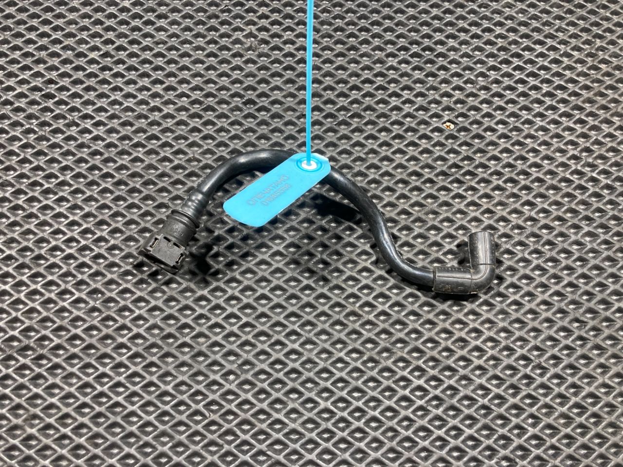 патрубок (трубопровод, шланг) Mercedes-Benz C-Класс W205/S205/C205 2016, 2.0 л., M 274.920, бензин, АКПП, универсал, A2054710115 - фото №1